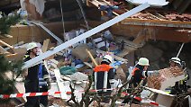 Einsatzkrfte suchen nach Vermissten: Heftige Explosion zerstrt Wohnhaus im Allgu